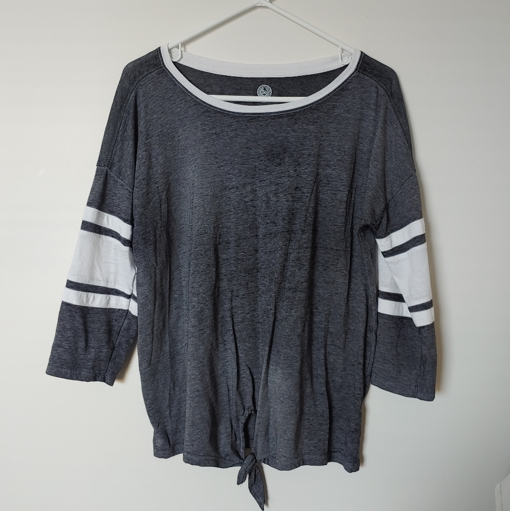 3/4 sleeve shirt